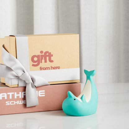 Dolphin-shaped phone holder gift set